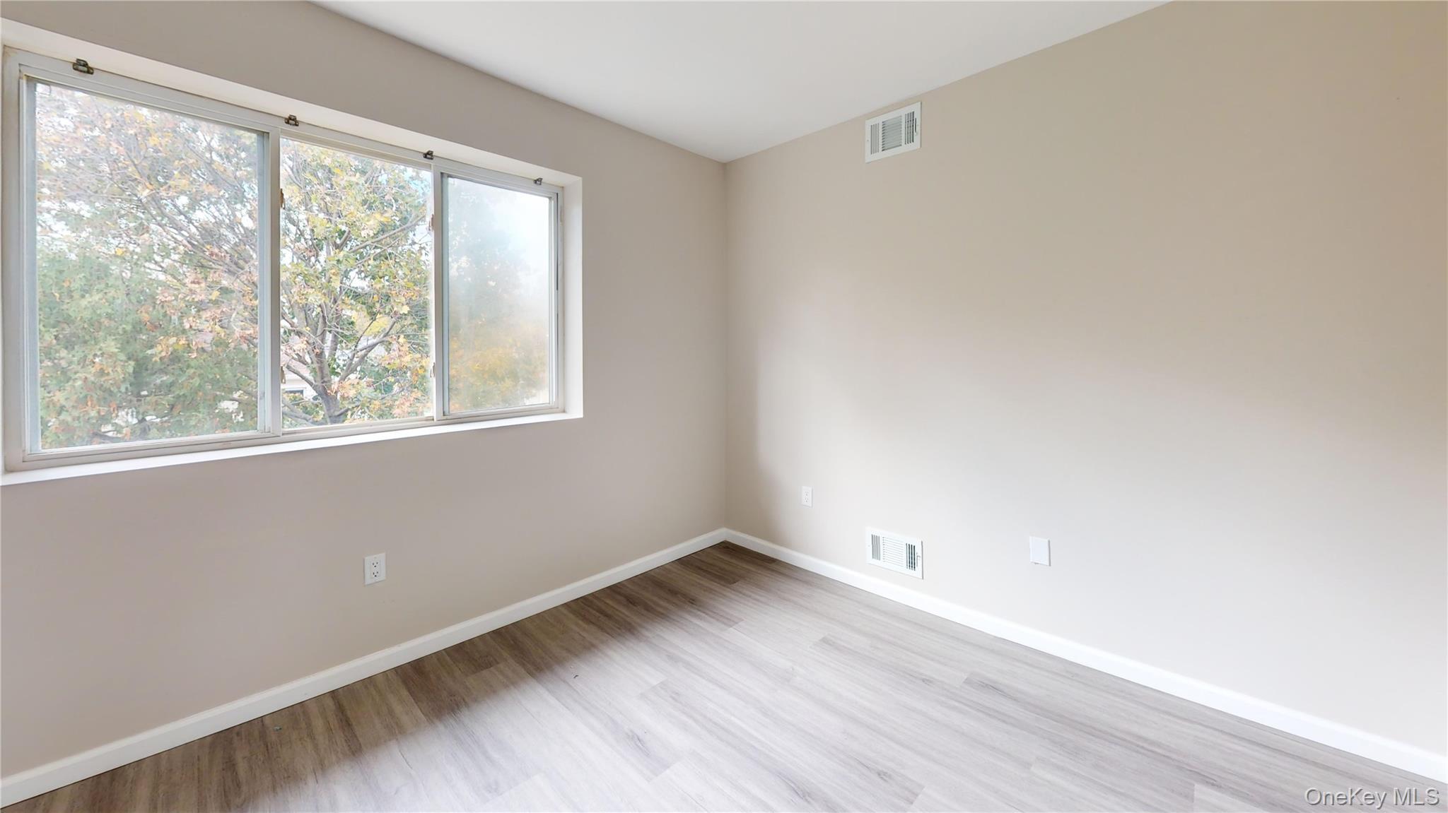 Single Family Lyceum  Staten Island, NY 10310, MLS-961272-19