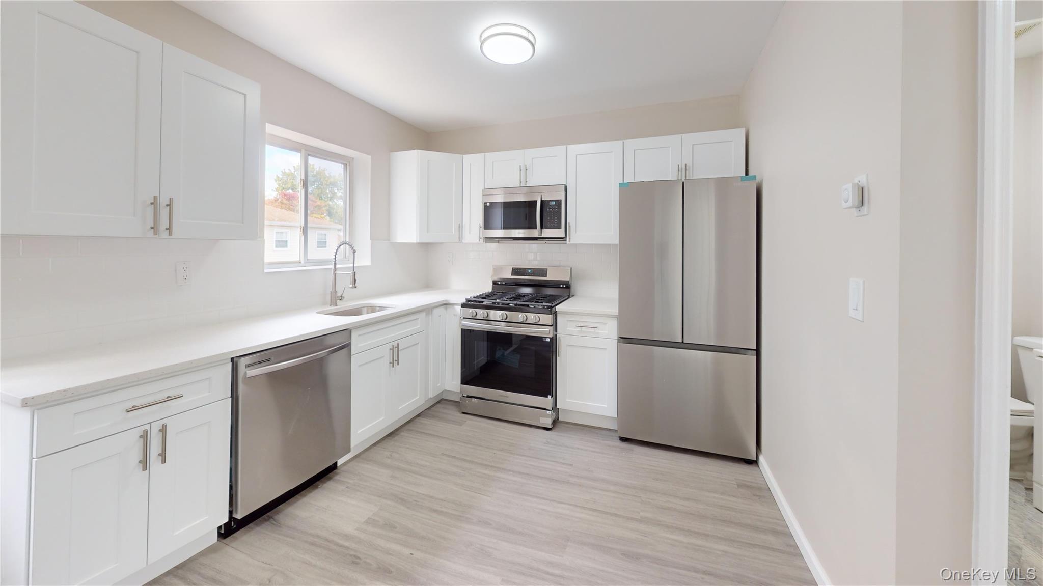 Single Family Lyceum  Staten Island, NY 10310, MLS-961272-23