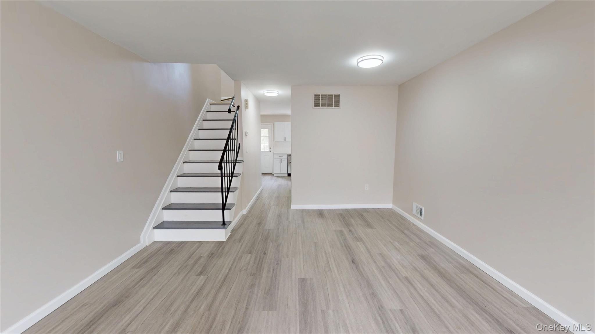 Single Family Lyceum  Staten Island, NY 10310, MLS-961272-4