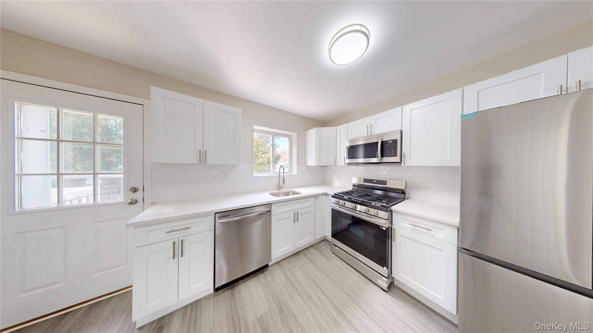 Single Family Lyceum  Staten Island, NY 10310, MLS-961272-5