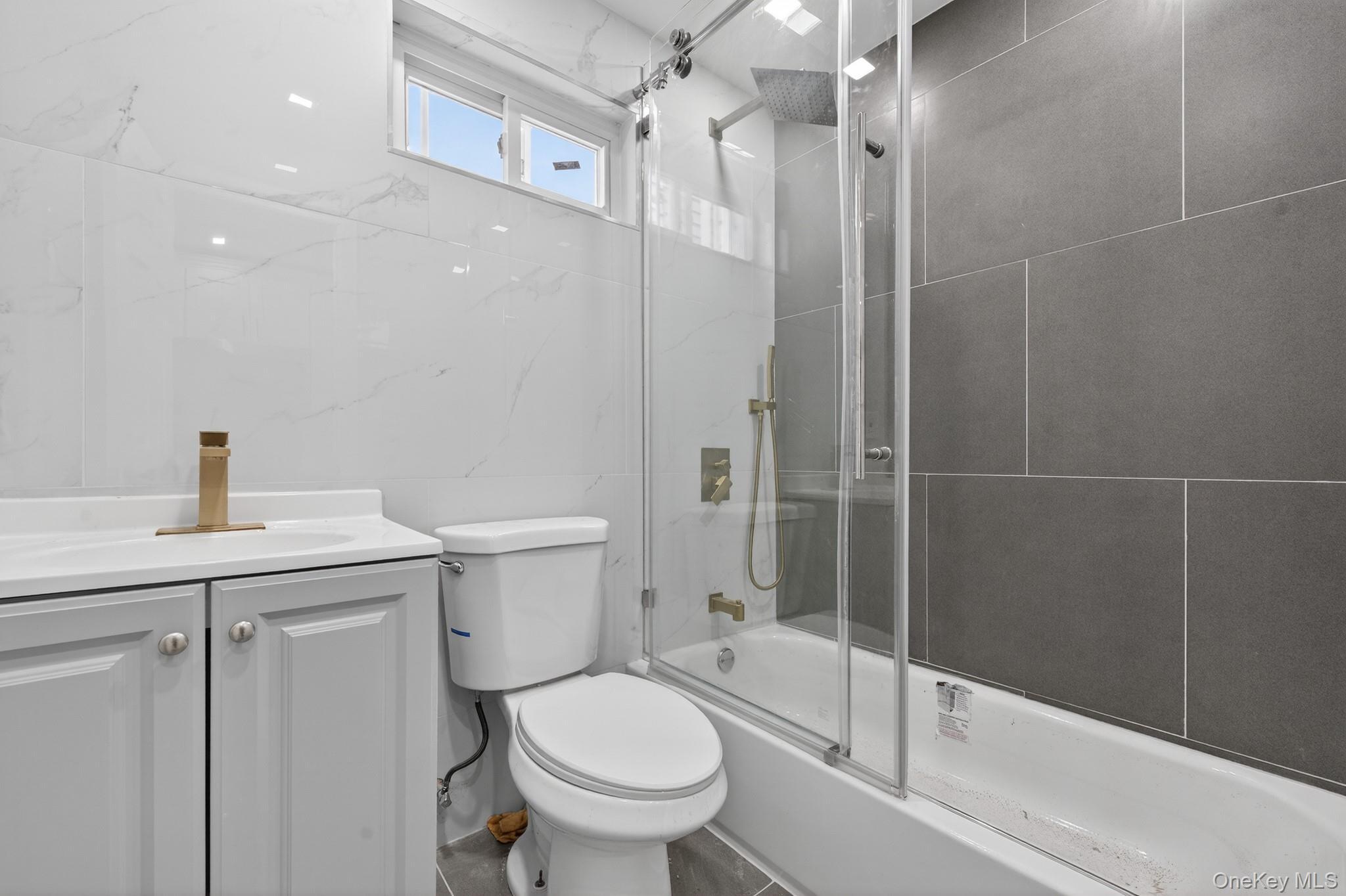 Single Family 91st  Brooklyn, NY 11236, MLS-961277-7