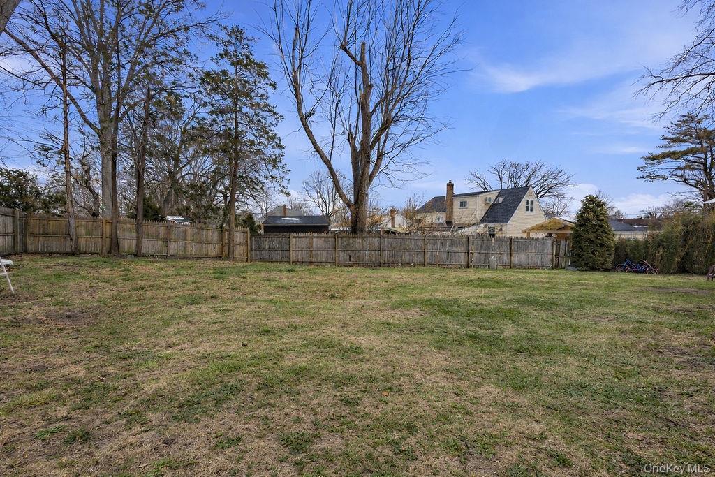 Single Family Oakley  Suffolk County, NY 11746, MLS-961285-5