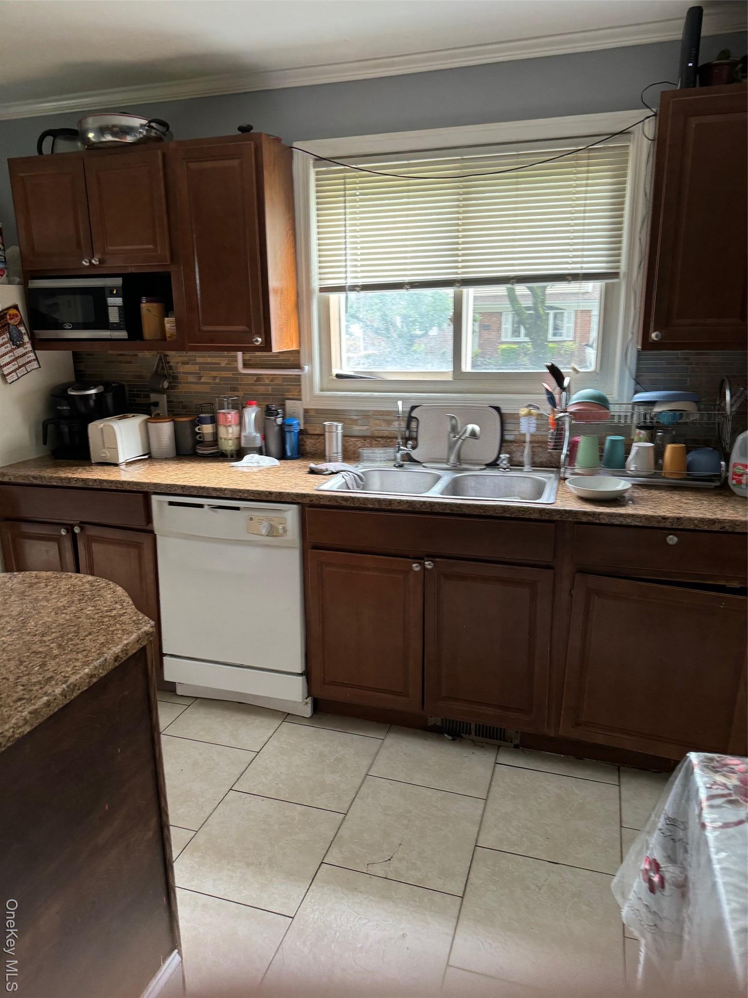 Single Family Oakley  Suffolk County, NY 11746, MLS-961285-8