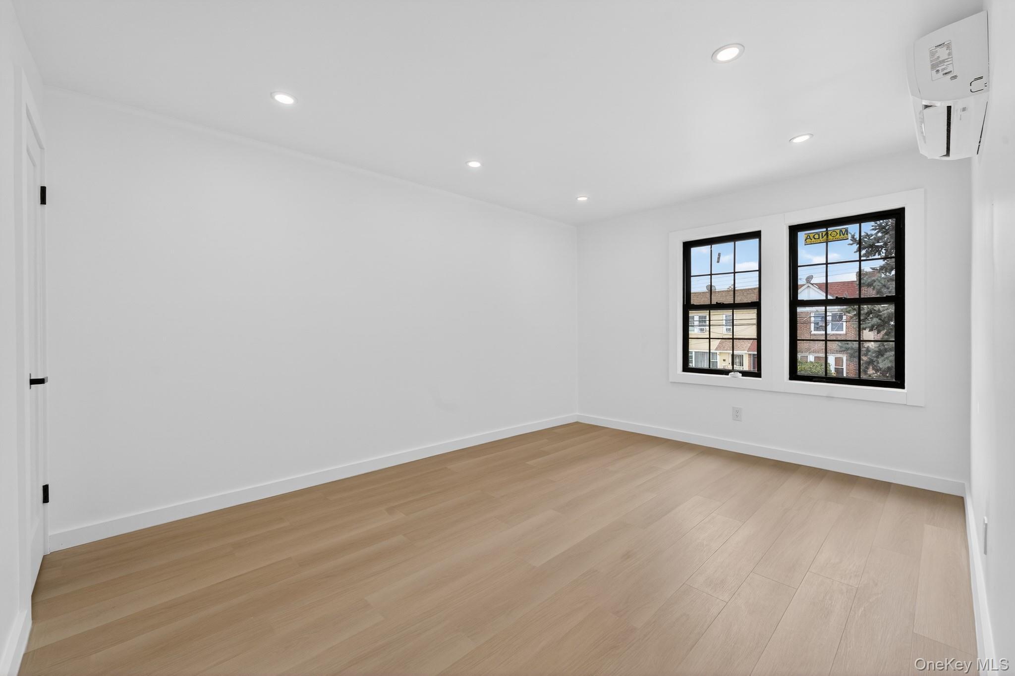 Single Family 200th  Queens, NY 11412, MLS-961290-8