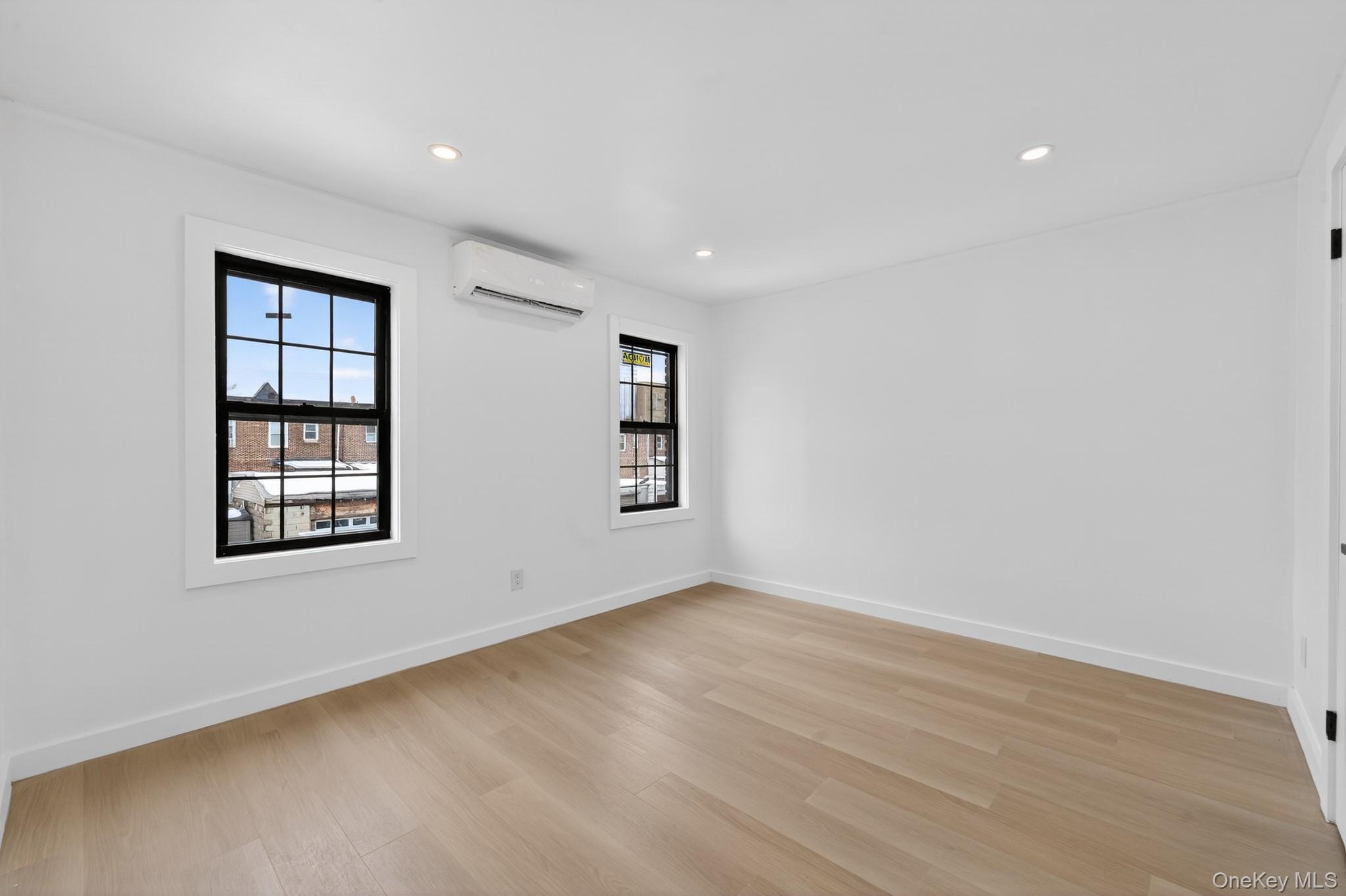 Single Family 200th  Queens, NY 11412, MLS-961290-9