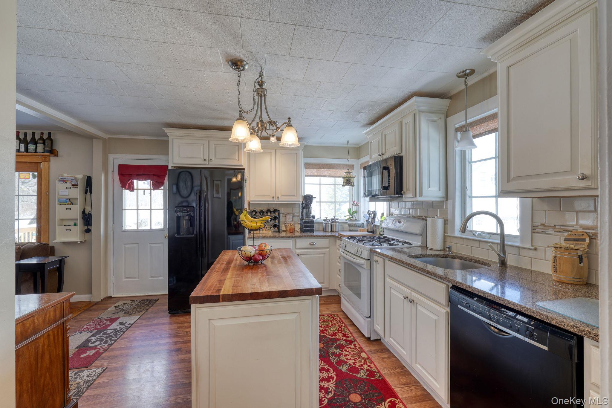 Single Family St Andrews  Orange County, NY 12586, MLS-961302-12