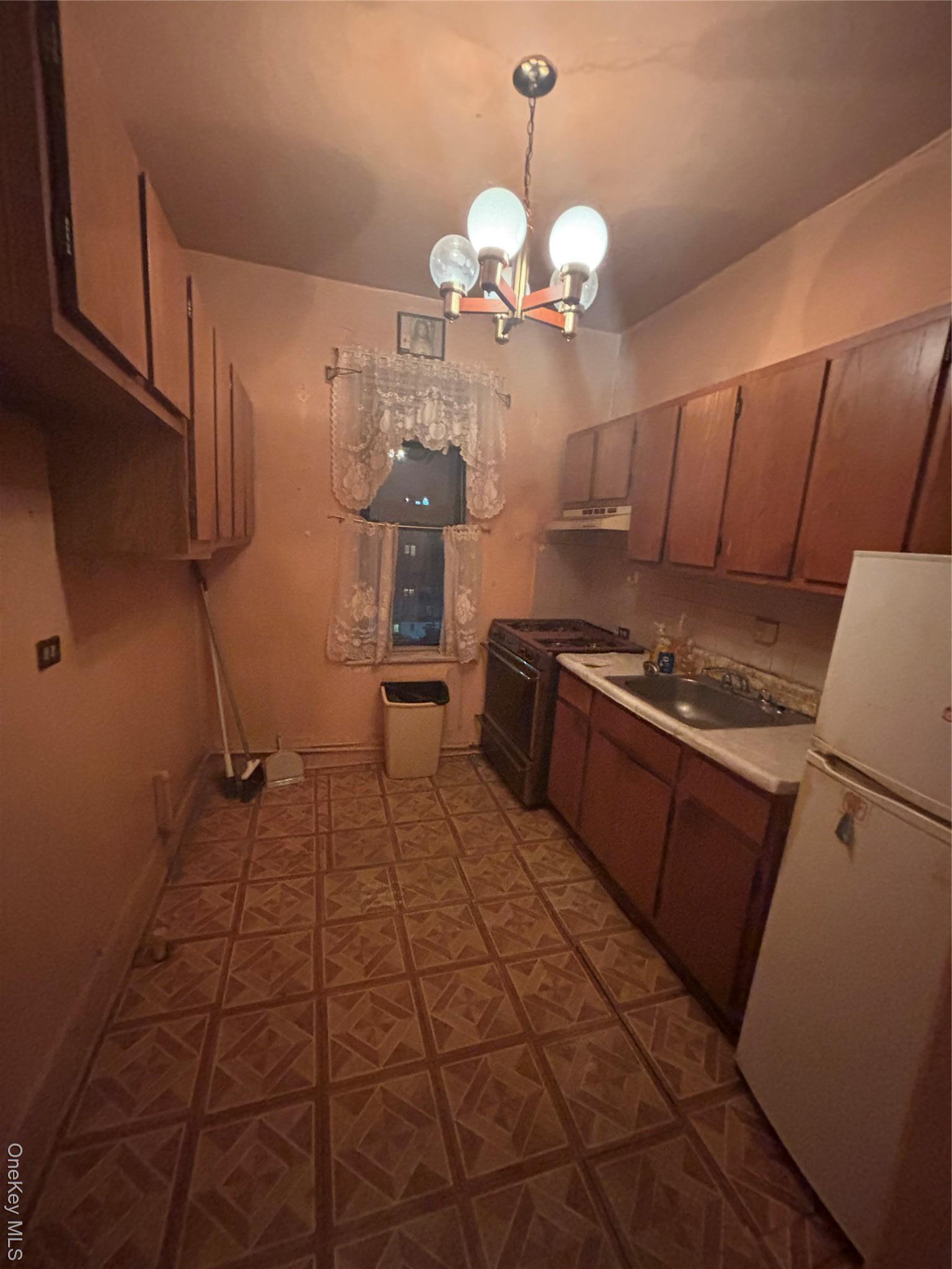 Coop Crescent  Queens, NY 11106, MLS-961306-7