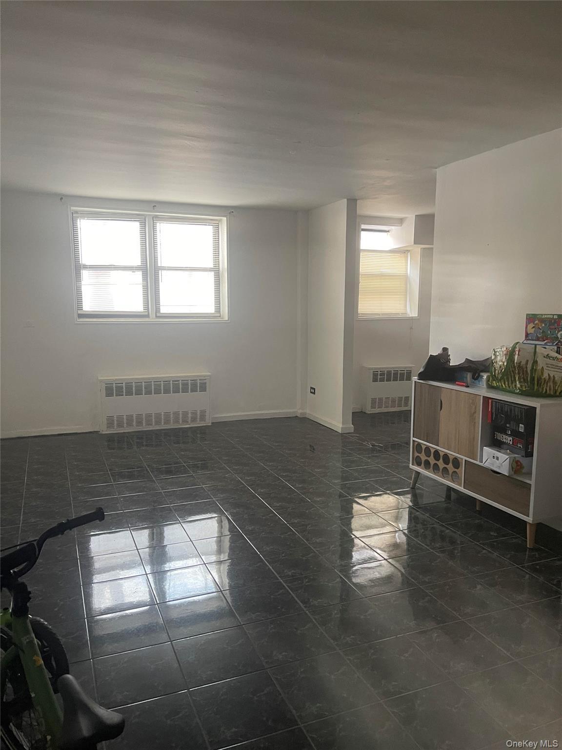 Apartment Melbourne  Queens, NY 11367, MLS-961312-4