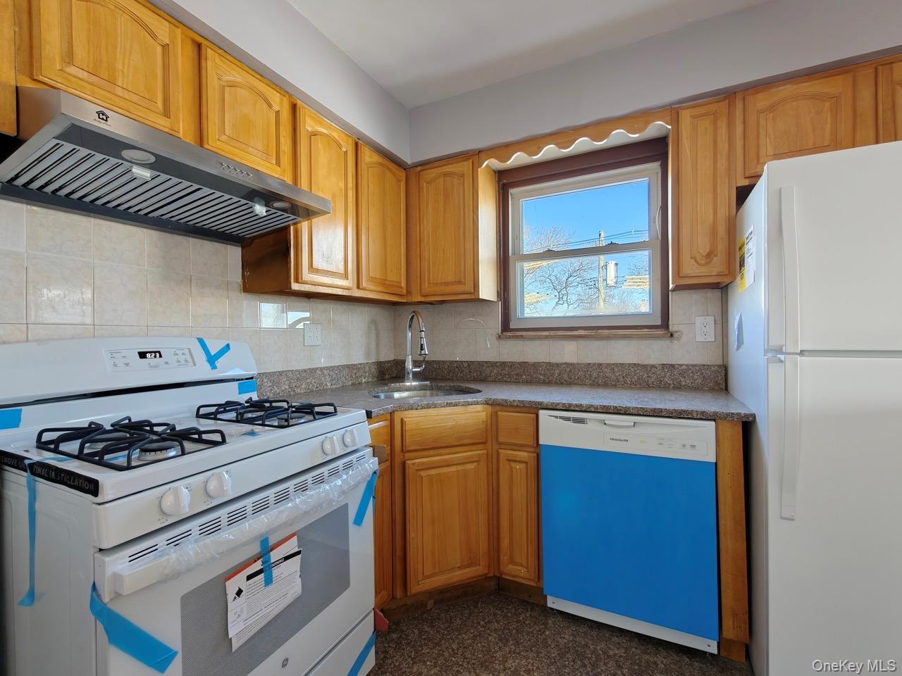 Single Family 125th  Queens, NY 11356, MLS-961327-8