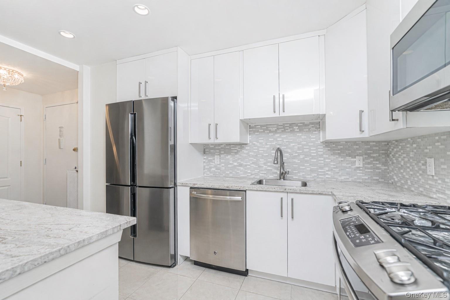 Condo Oceana  Brooklyn, NY 11235, MLS-961349-11