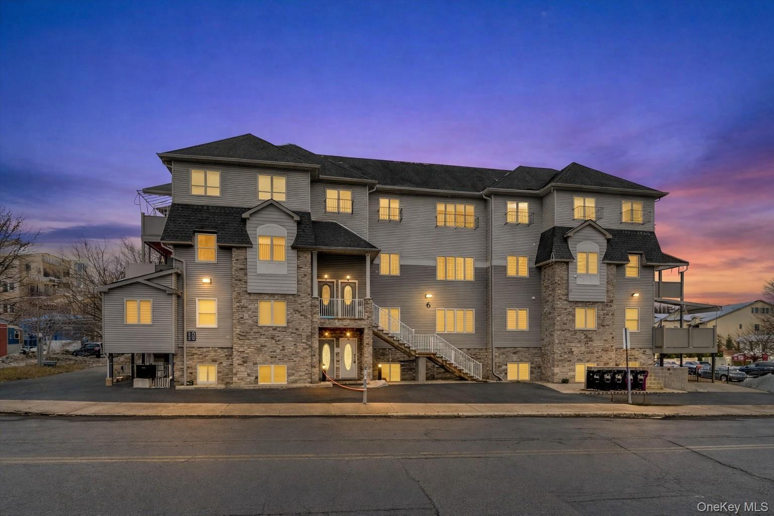 Condo Garfield  Orange County, NY 10950, MLS-961360-2