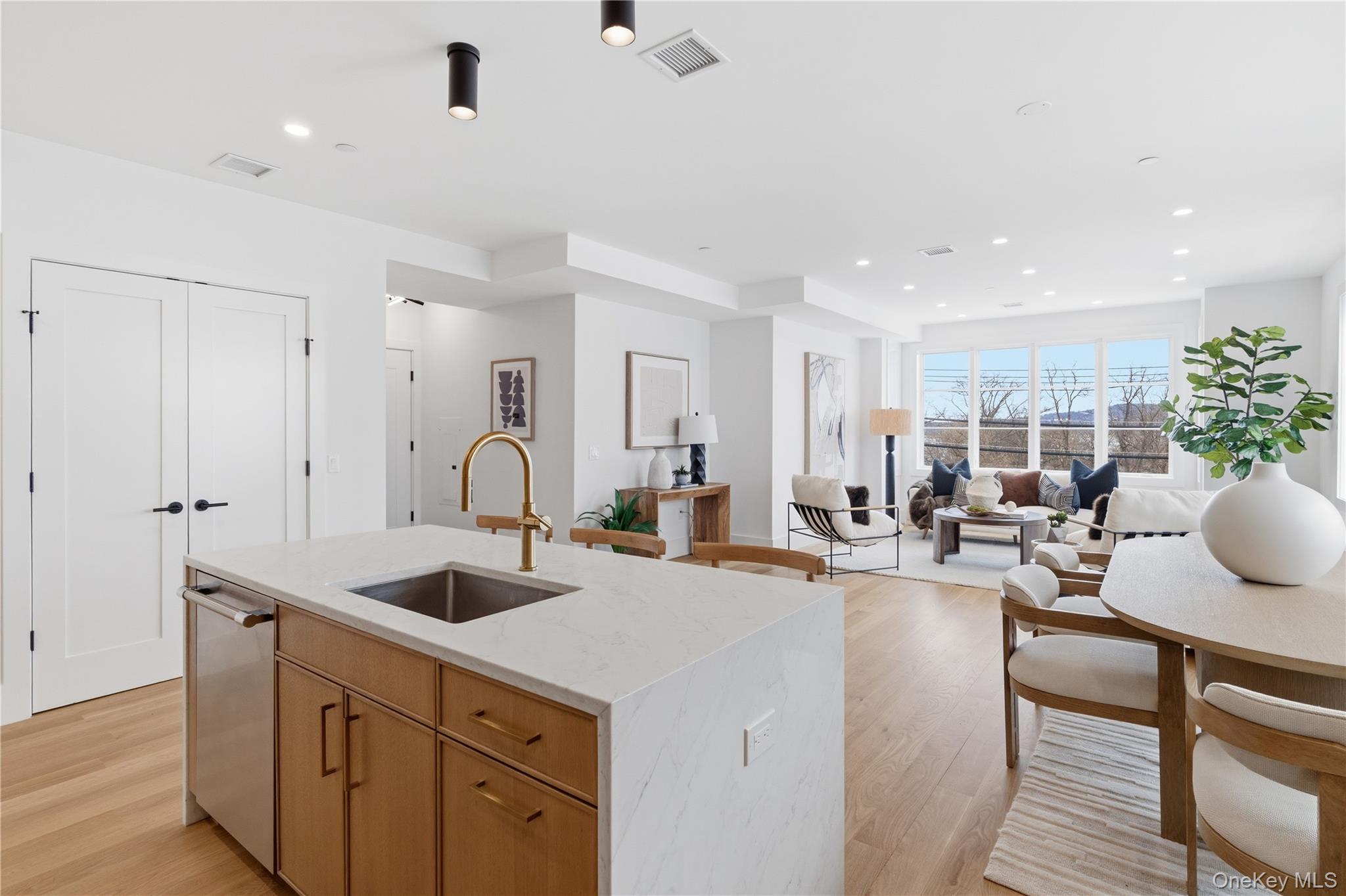 Condo Palisade  Westchester County, NY 10522, MLS-961391-12