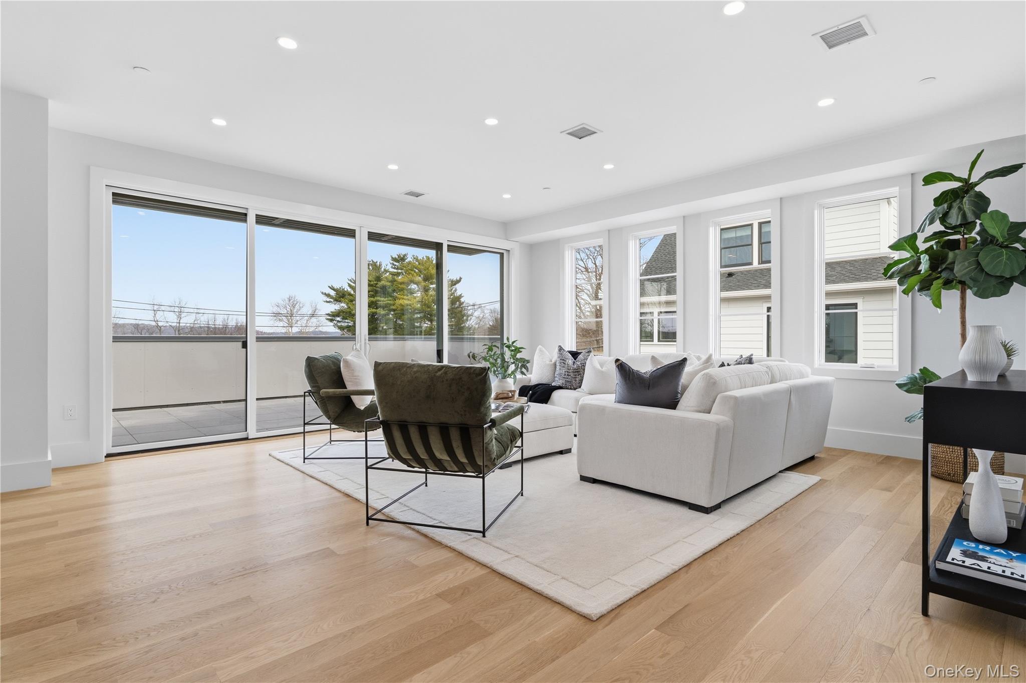 Condo Palisade  Westchester County, NY 10522, MLS-961391-19