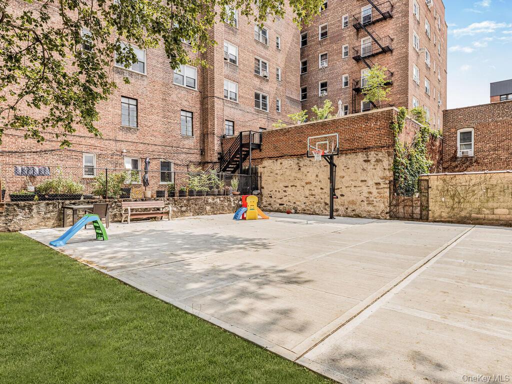 Coop Fieldston  Bronx, NY 10463, MLS-961401-20