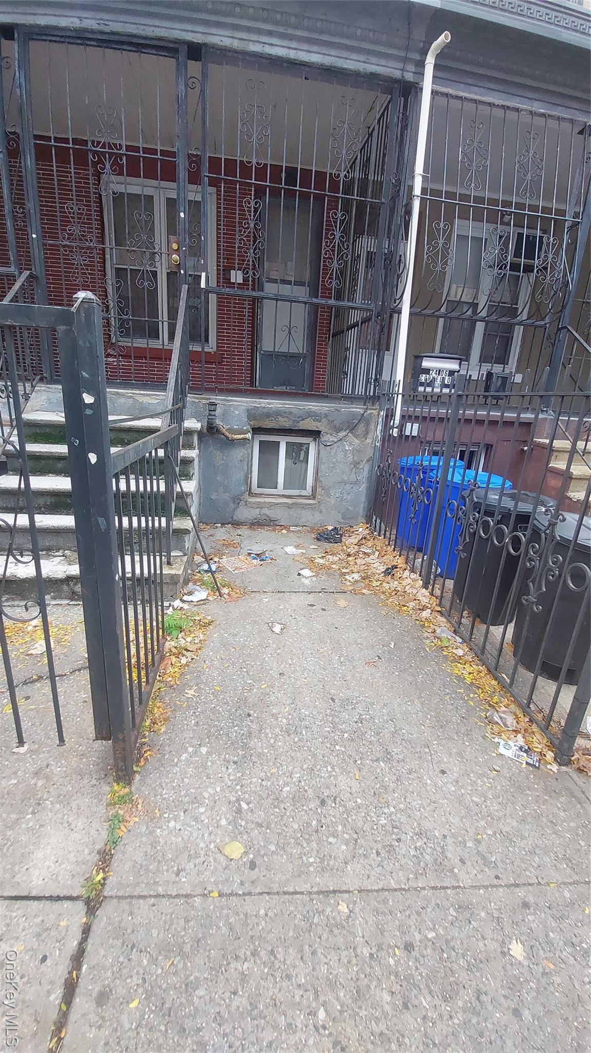 Single Family Grand  Bronx, NY 10468, MLS-961411-15