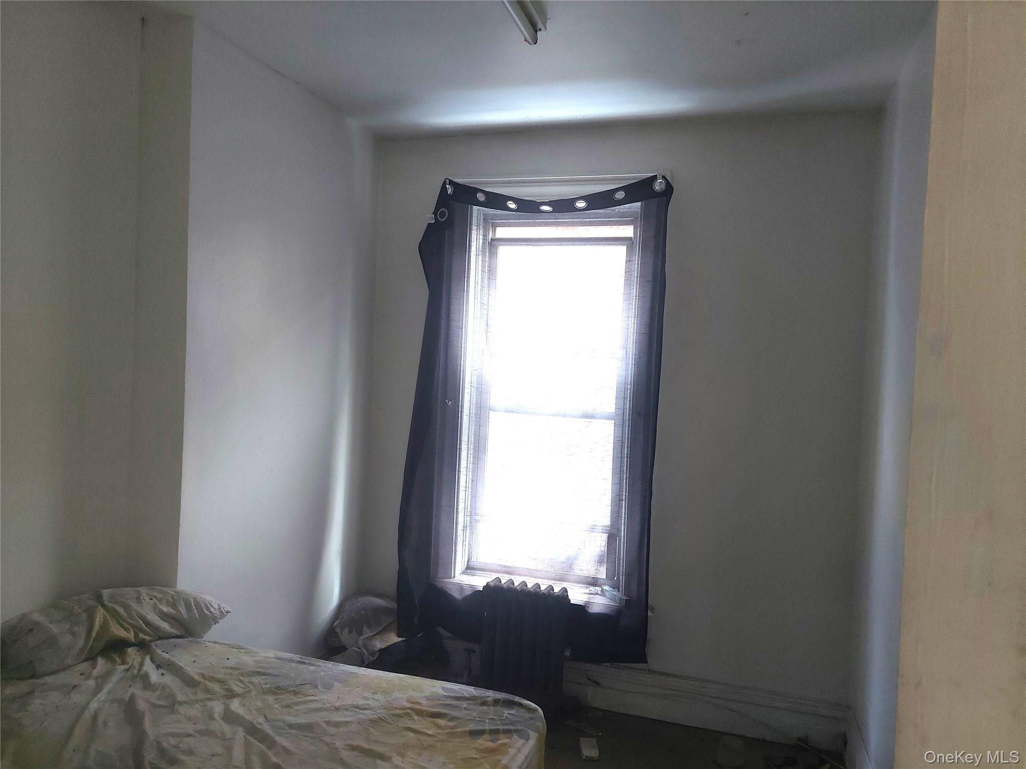 Single Family Grand  Bronx, NY 10468, MLS-961411-6
