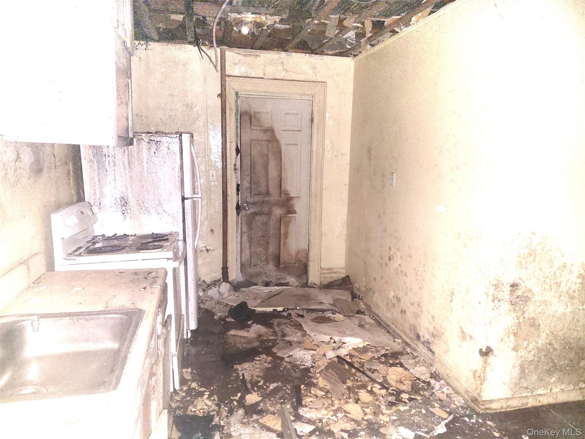 Single Family Grand  Bronx, NY 10468, MLS-961411-7