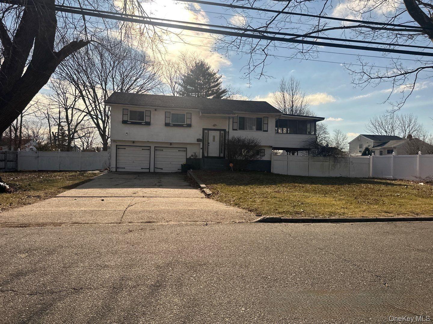Single Family Newberry Street Suffolk County, NY 11717, MLS-961423-2