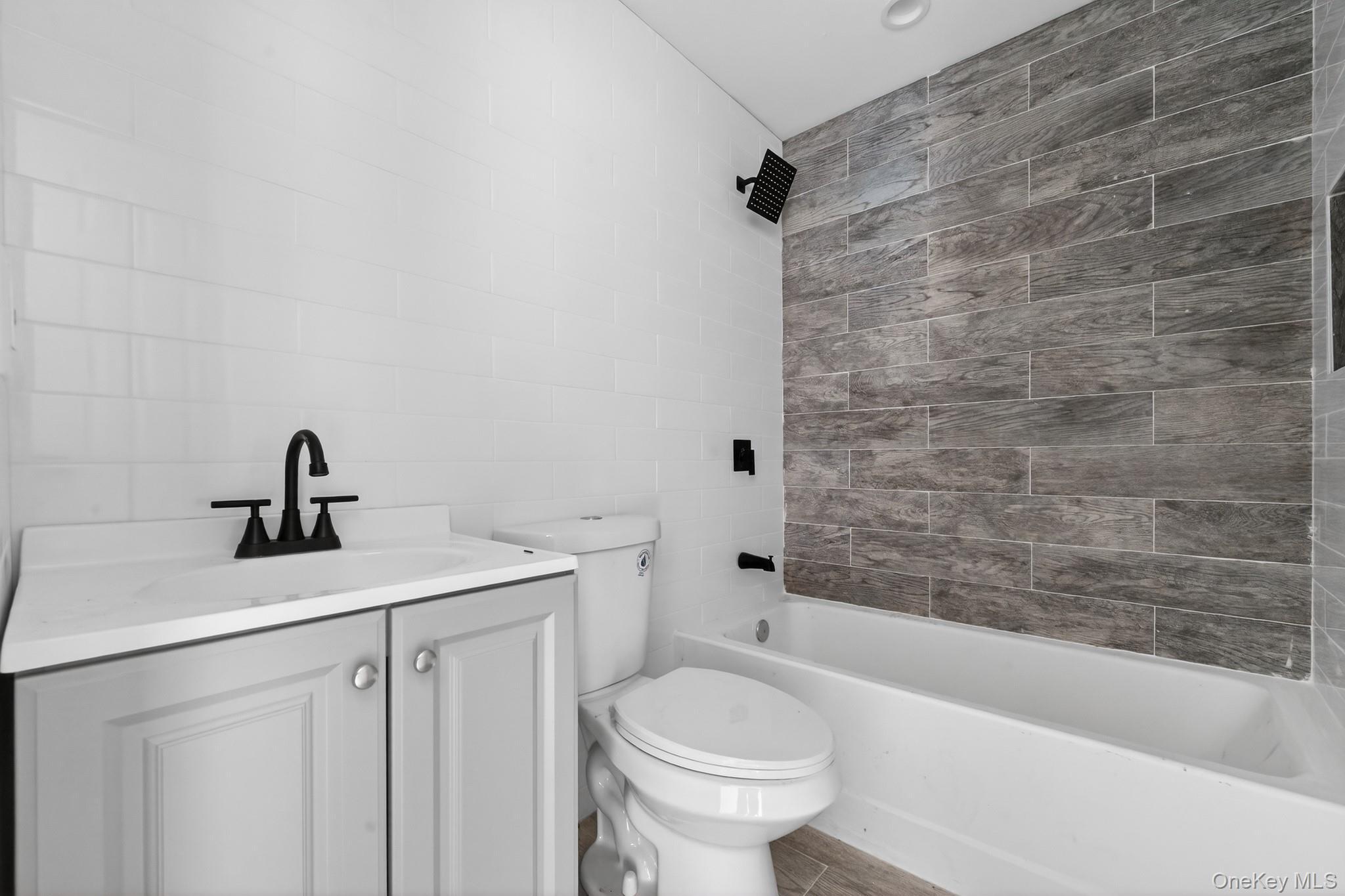 Single Family Tillotson  Bronx, NY 10469, MLS-961432-4