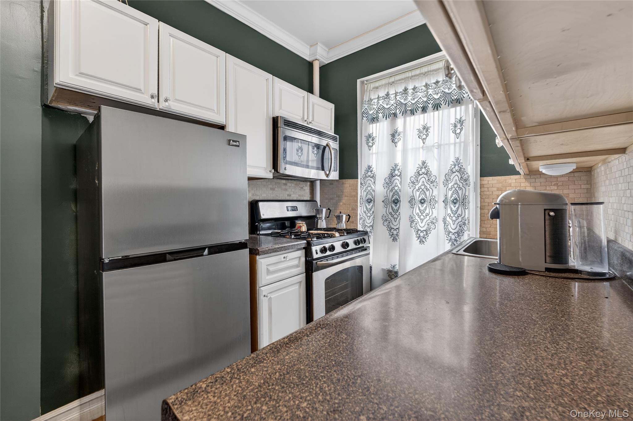 Coop Bennett  Manhattan, NY 10040, MLS-961472-9