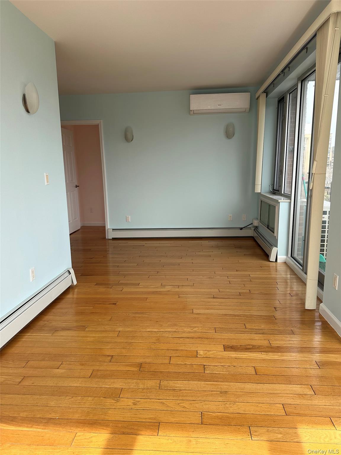 Condo Latimer  Queens, NY 11354, MLS-961561-3