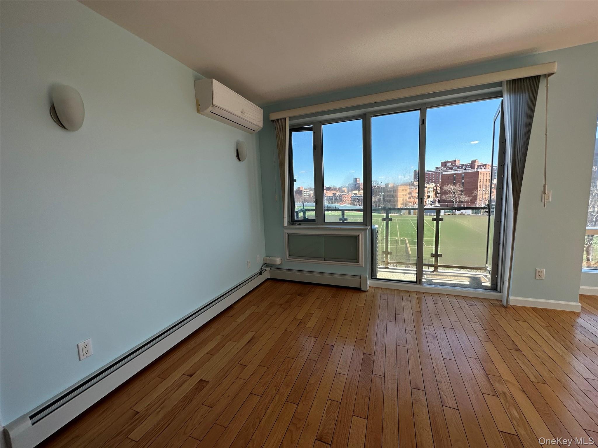 Condo Latimer  Queens, NY 11354, MLS-961561-8