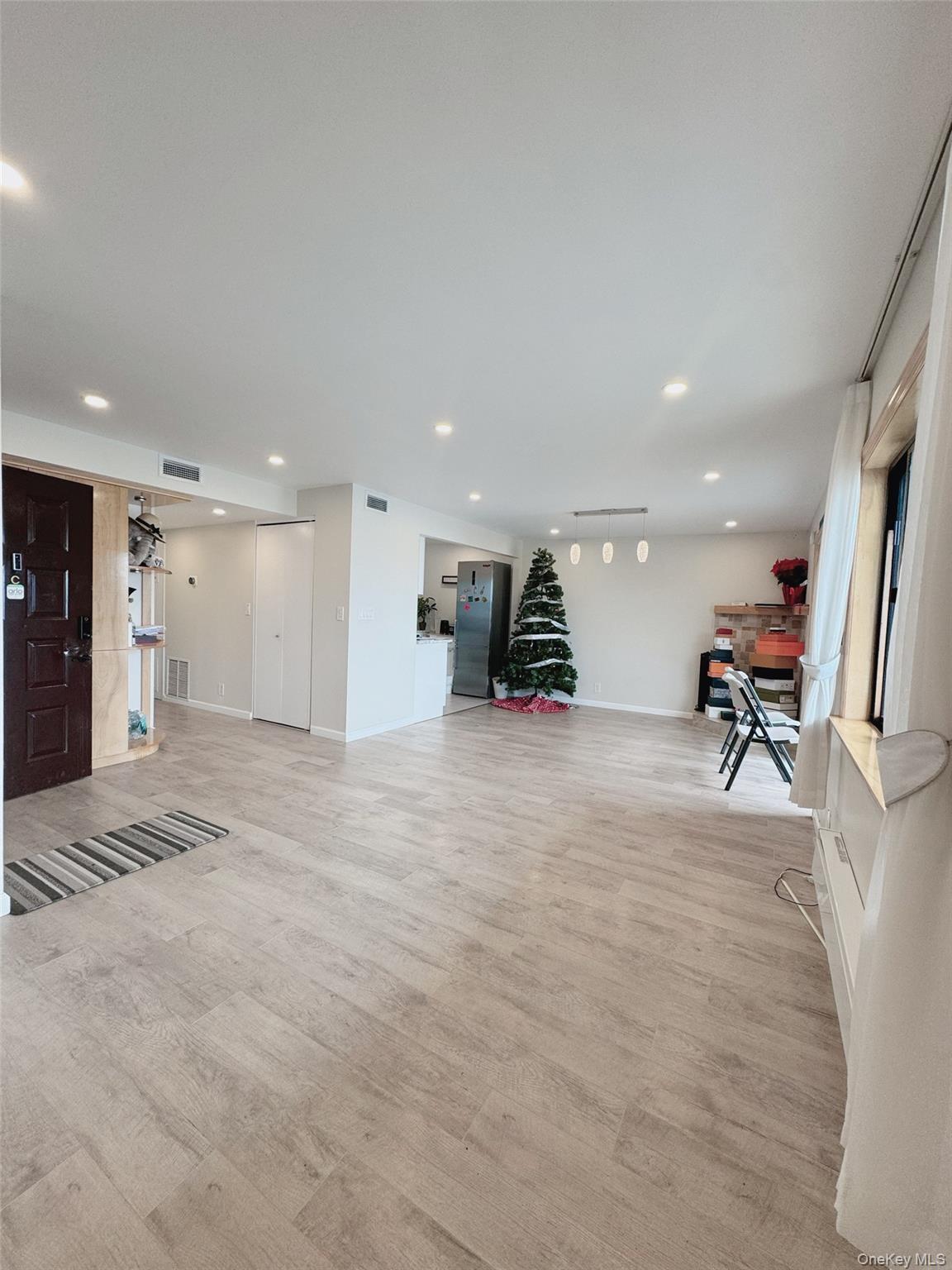 Condo 115th  Queens, NY 11356, MLS-961578-3