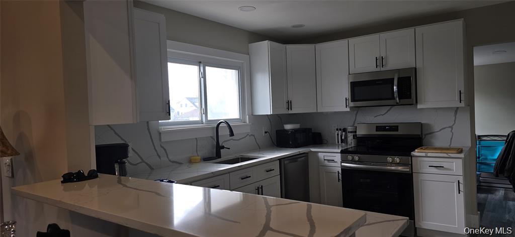 Single Family Kent  Suffolk County, NY 11967, MLS-961592-2