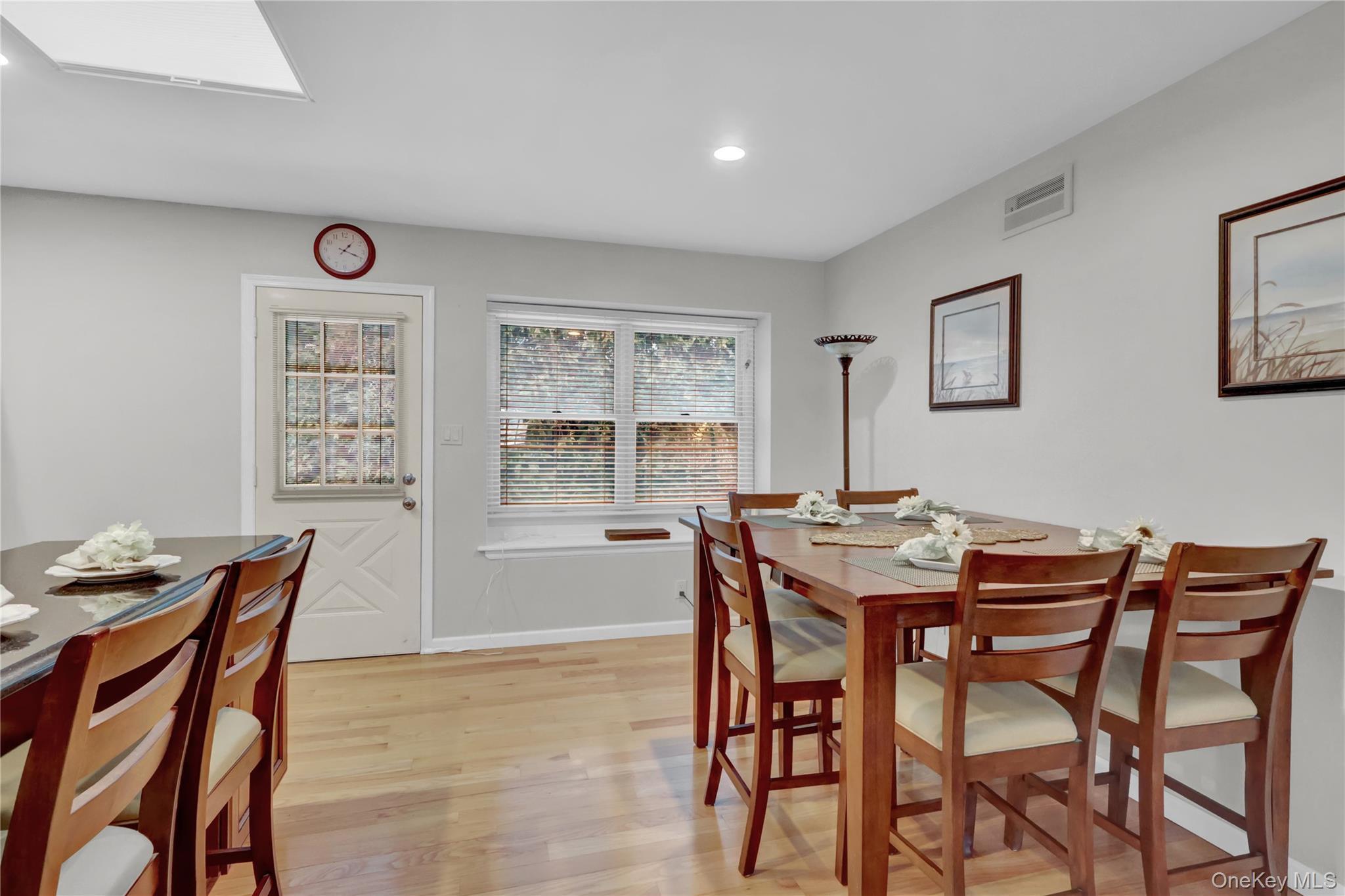 Condo Primrose  Suffolk County, NY 11703, MLS-961594-11