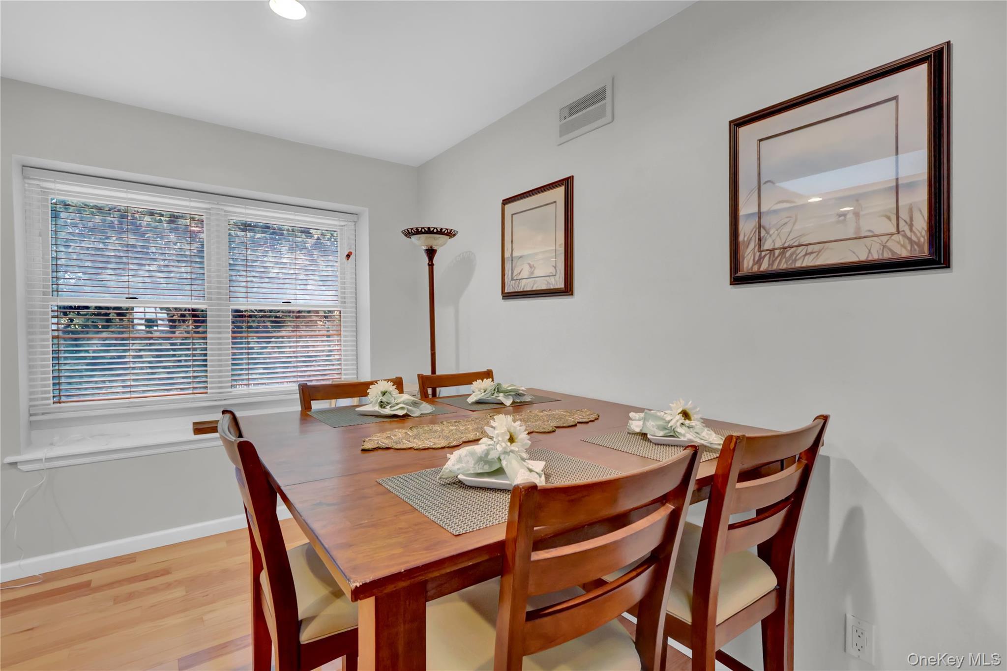 Condo Primrose  Suffolk County, NY 11703, MLS-961594-12