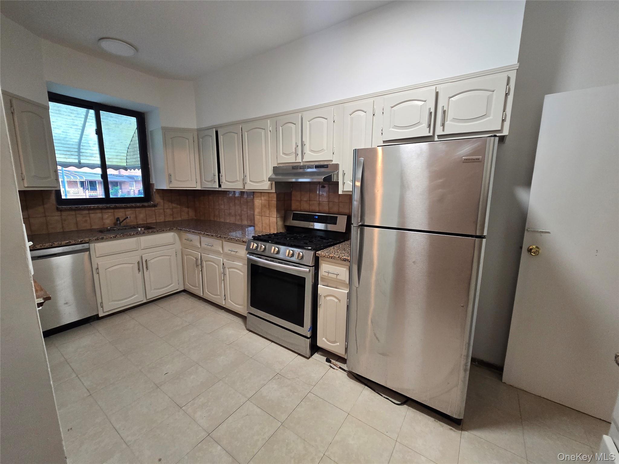 Single Family 50th  Queens, NY 11377, MLS-961634-16