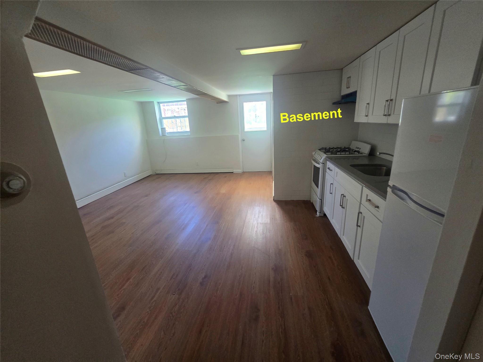 Single Family 50th  Queens, NY 11377, MLS-961634-33