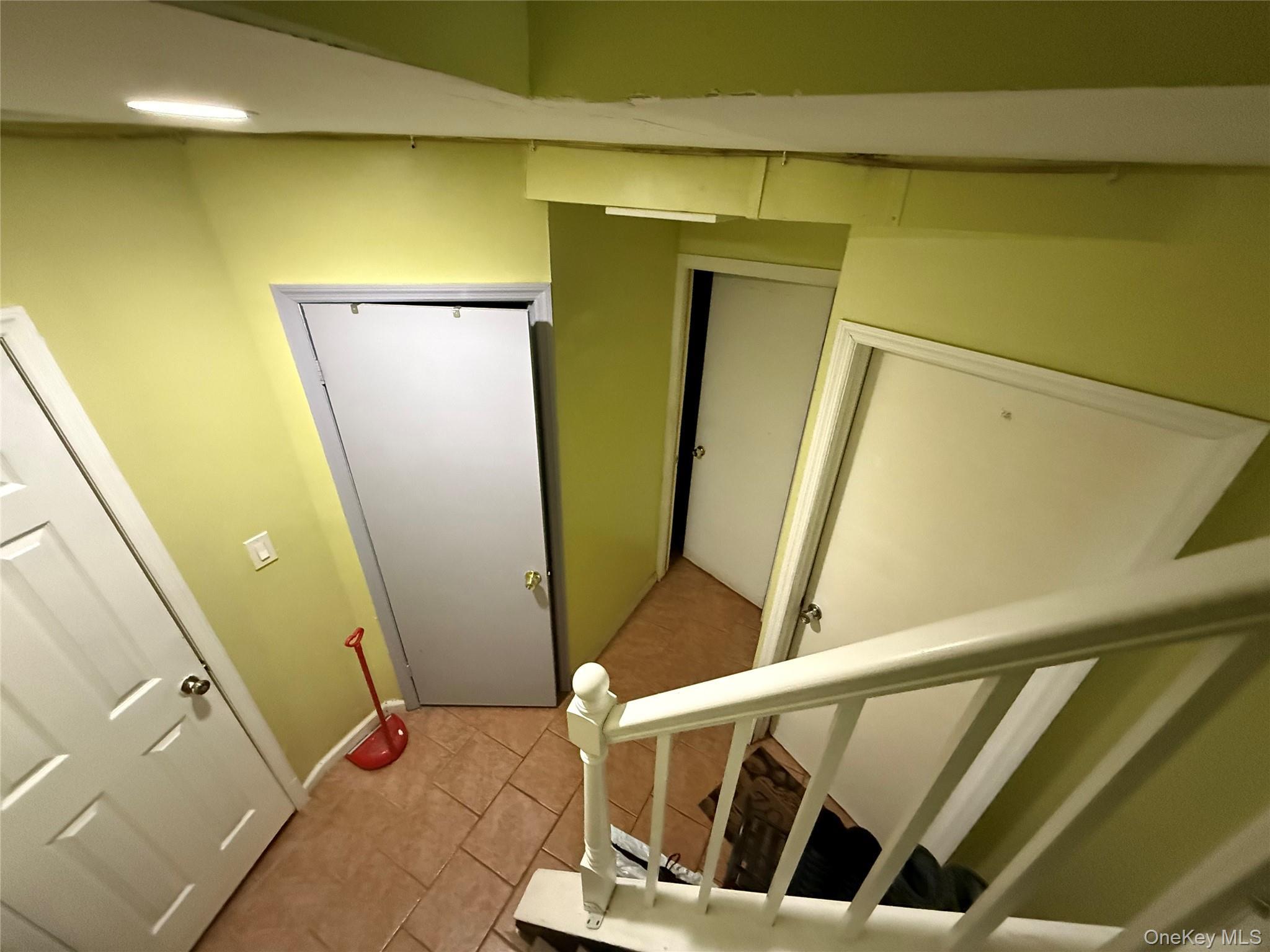 Single Family Springfield  Queens, NY 11413, MLS-961672-6