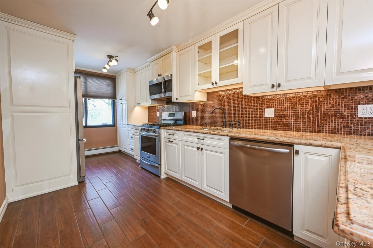 Condo Warburton  Westchester County, NY 10701, MLS-961714-2