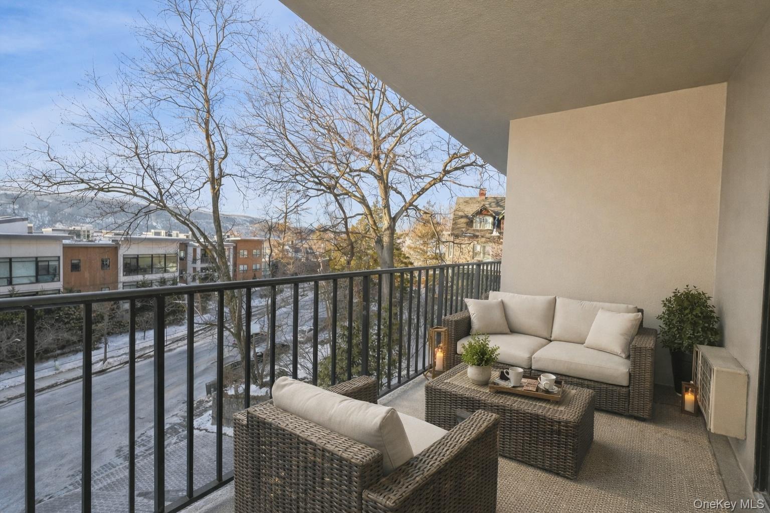 Condo Warburton  Westchester County, NY 10701, MLS-961714-6