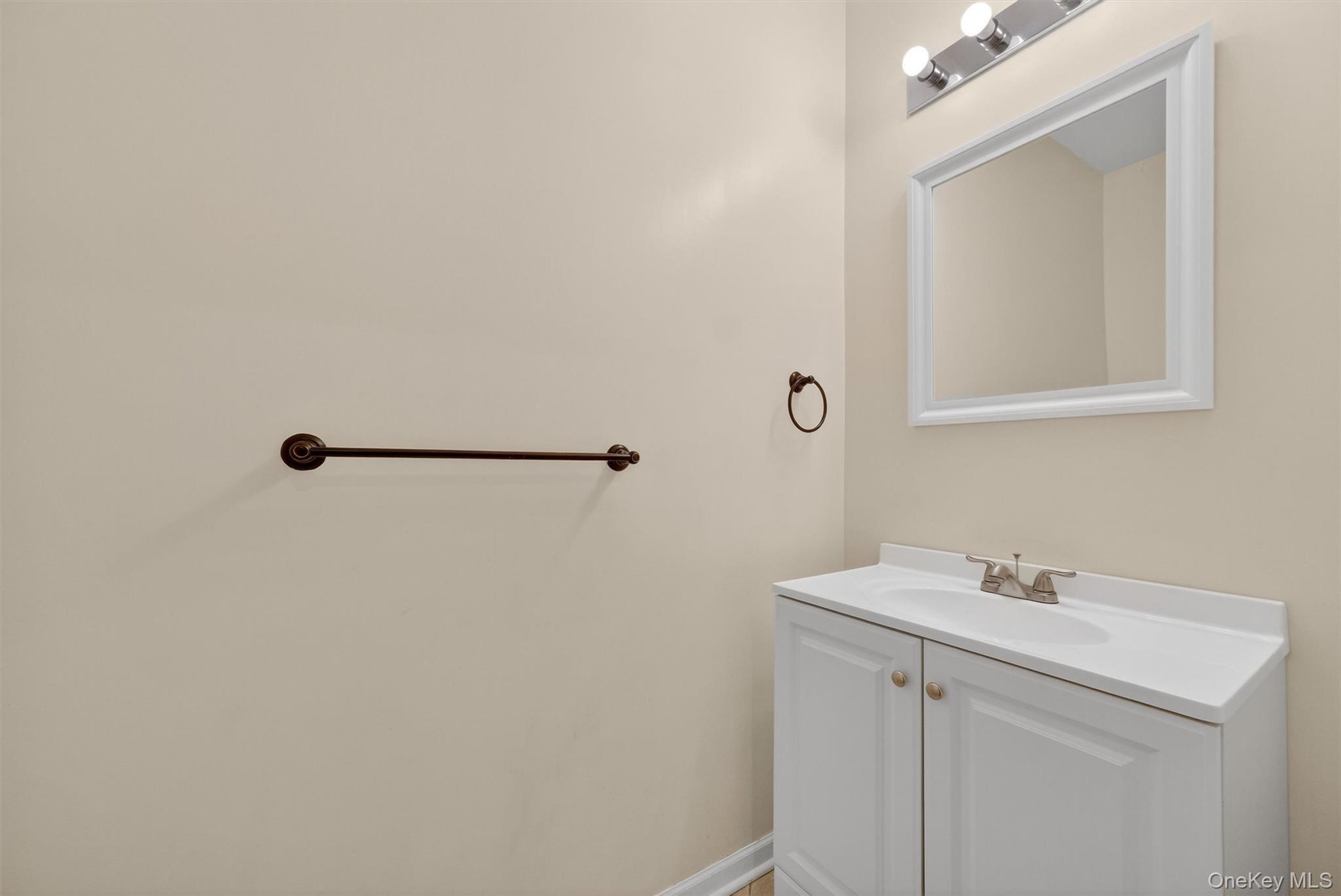 Condo Cold Spring  Dutchess County, NY 12524, MLS-961725-18