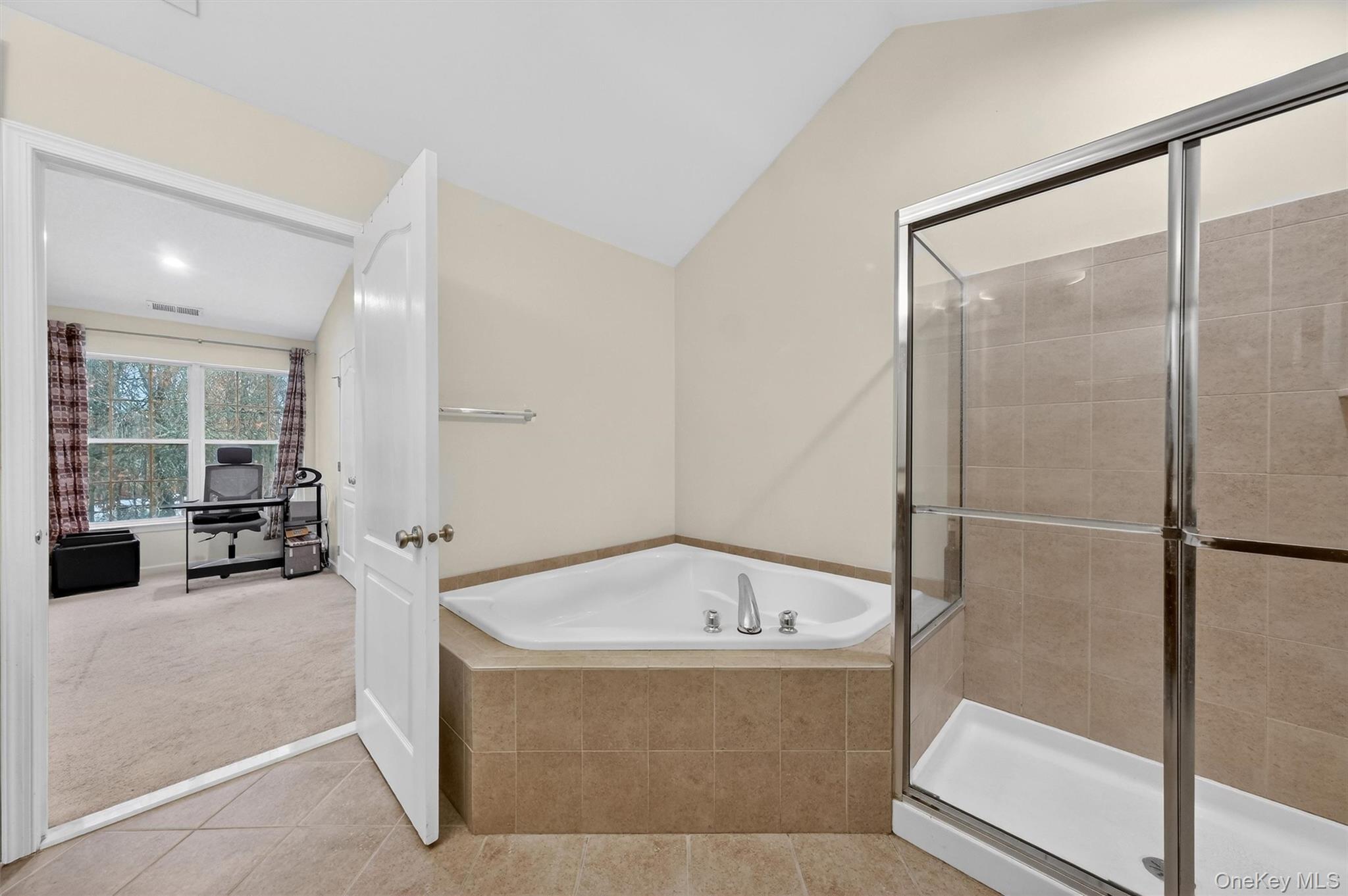 Condo Cold Spring  Dutchess County, NY 12524, MLS-961725-28