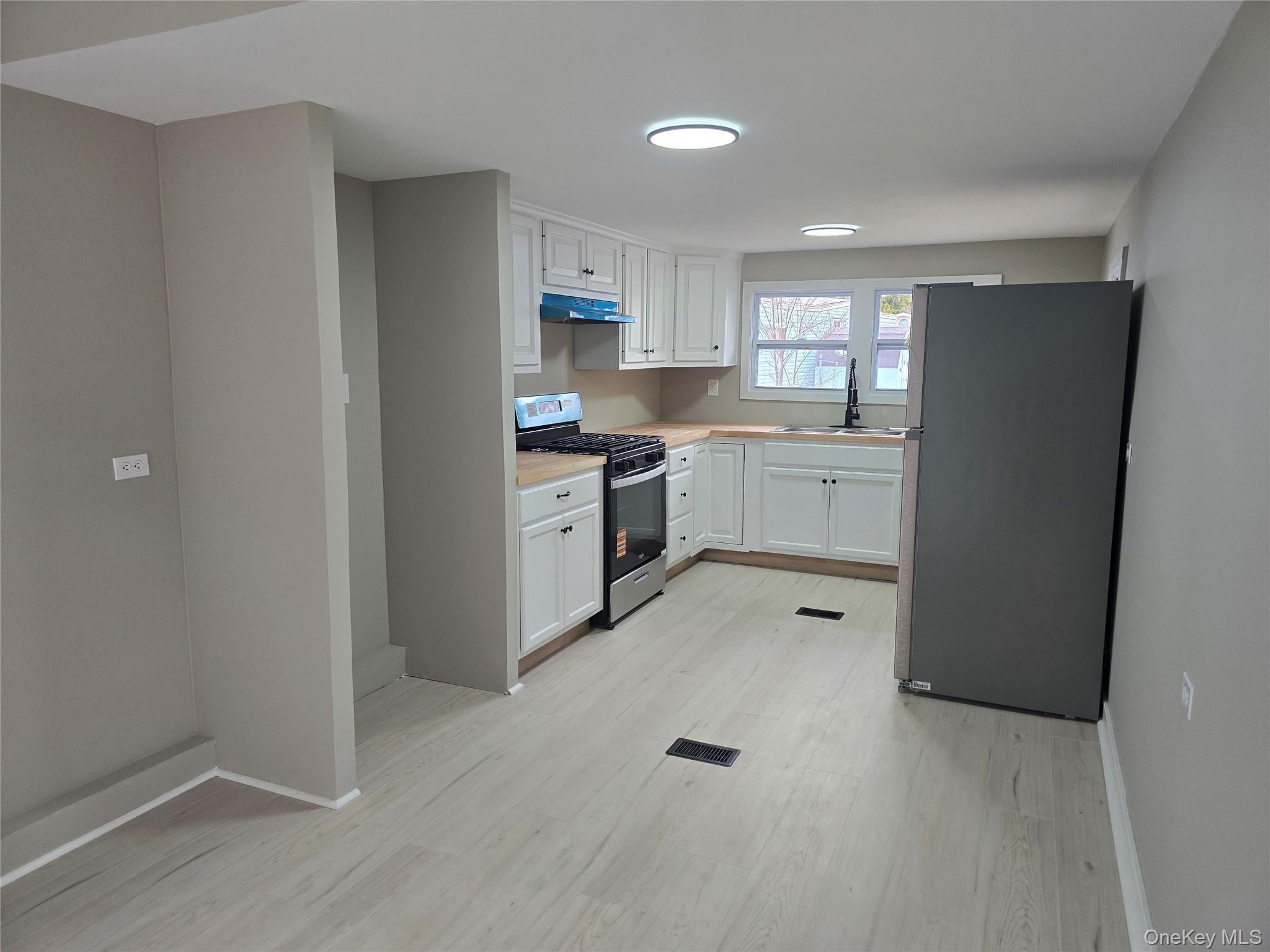 Single Family Jennifer  Dutchess County, NY 12601, MLS-961751-8