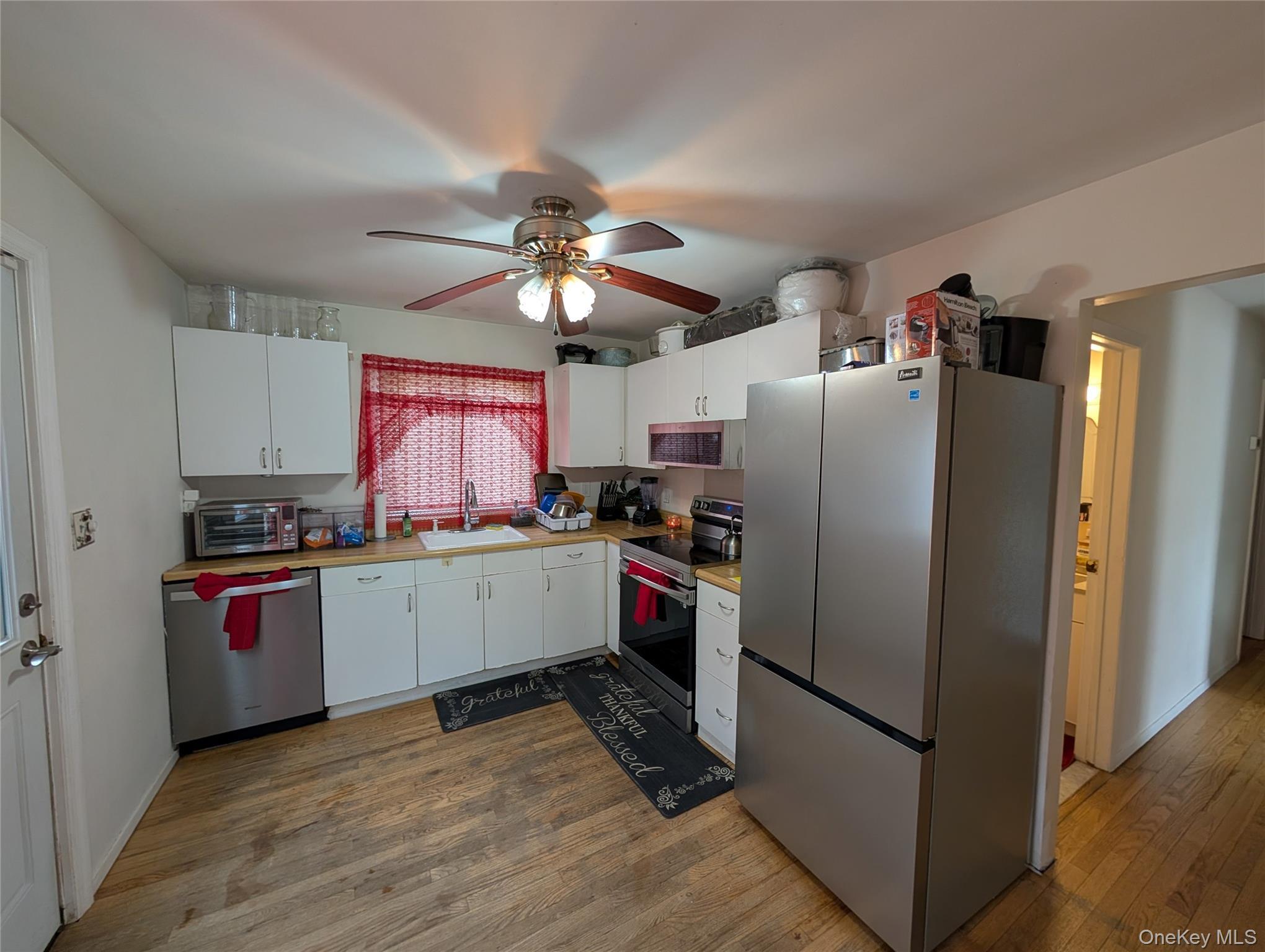 Single Family Lafayette Suffolk County, NY 11967, MLS-961755-6