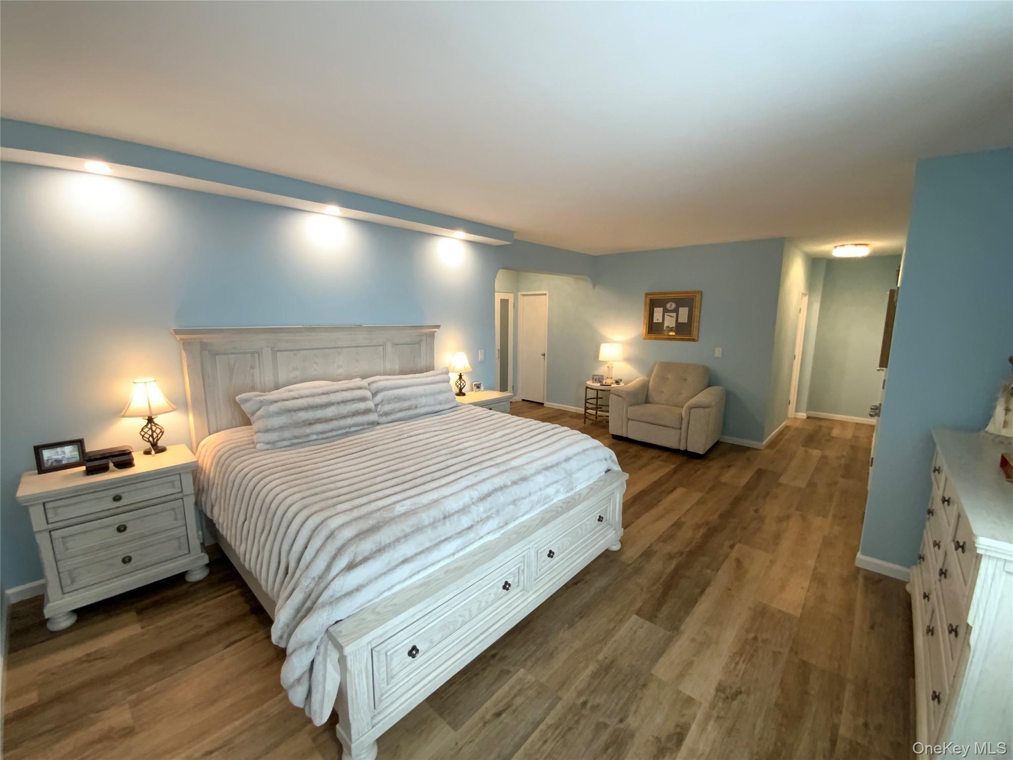 Coop Grand Central Queens, NY 11005, MLS-961821-19