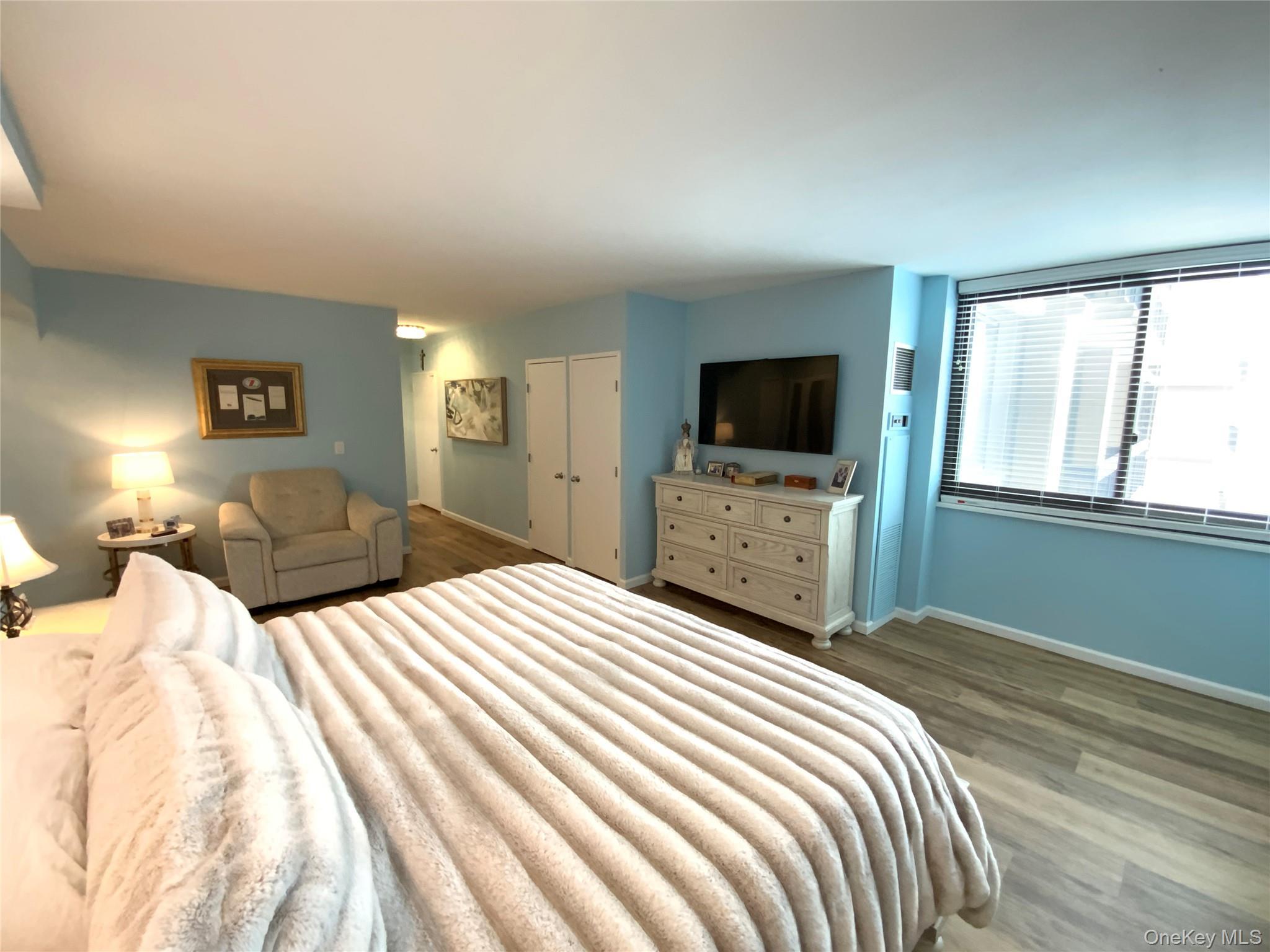 Coop Grand Central Queens, NY 11005, MLS-961821-20