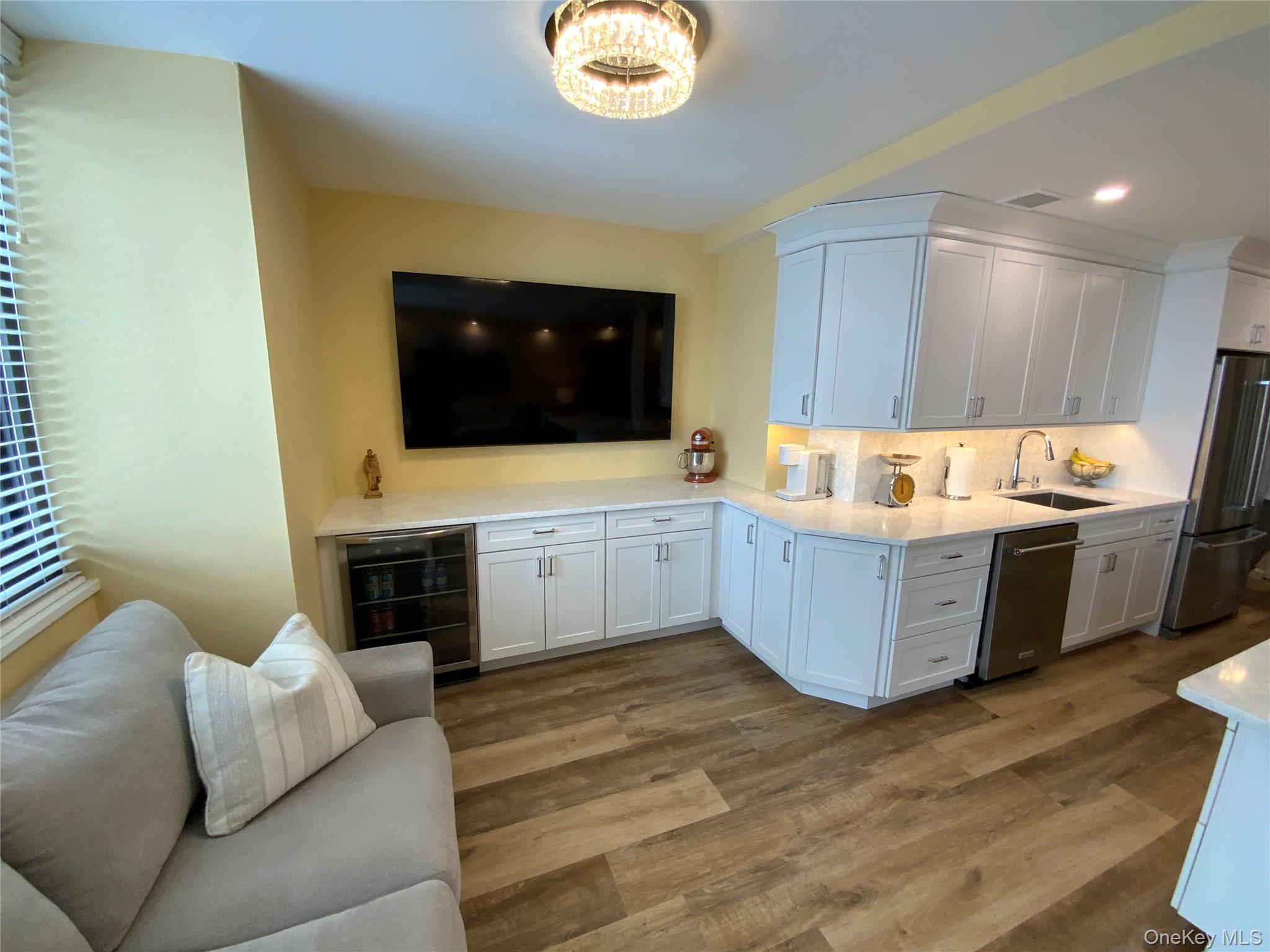 Coop Grand Central Queens, NY 11005, MLS-961821-8