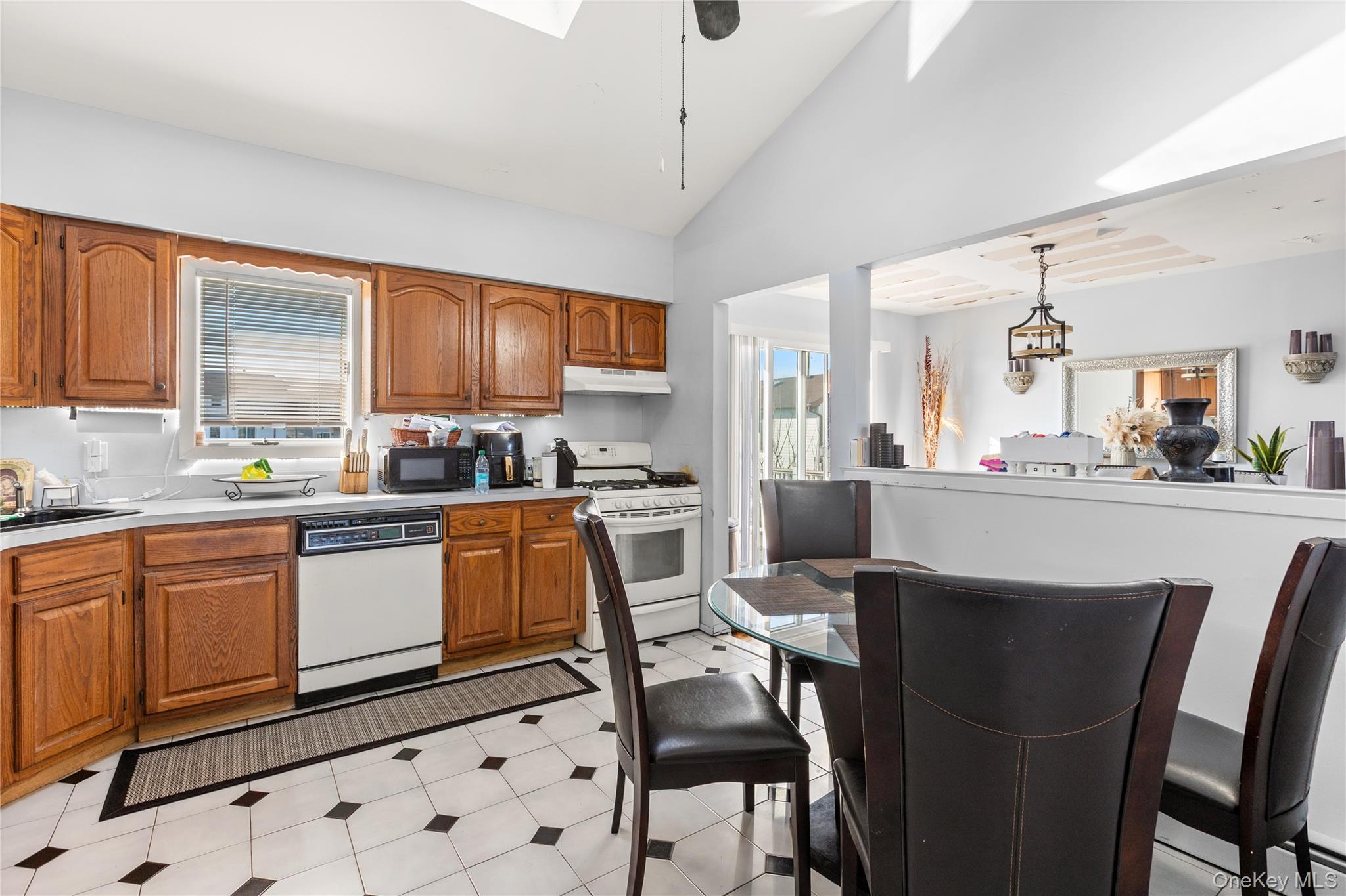 Single Family Canal  Suffolk County, NY 11757, MLS-961845-8