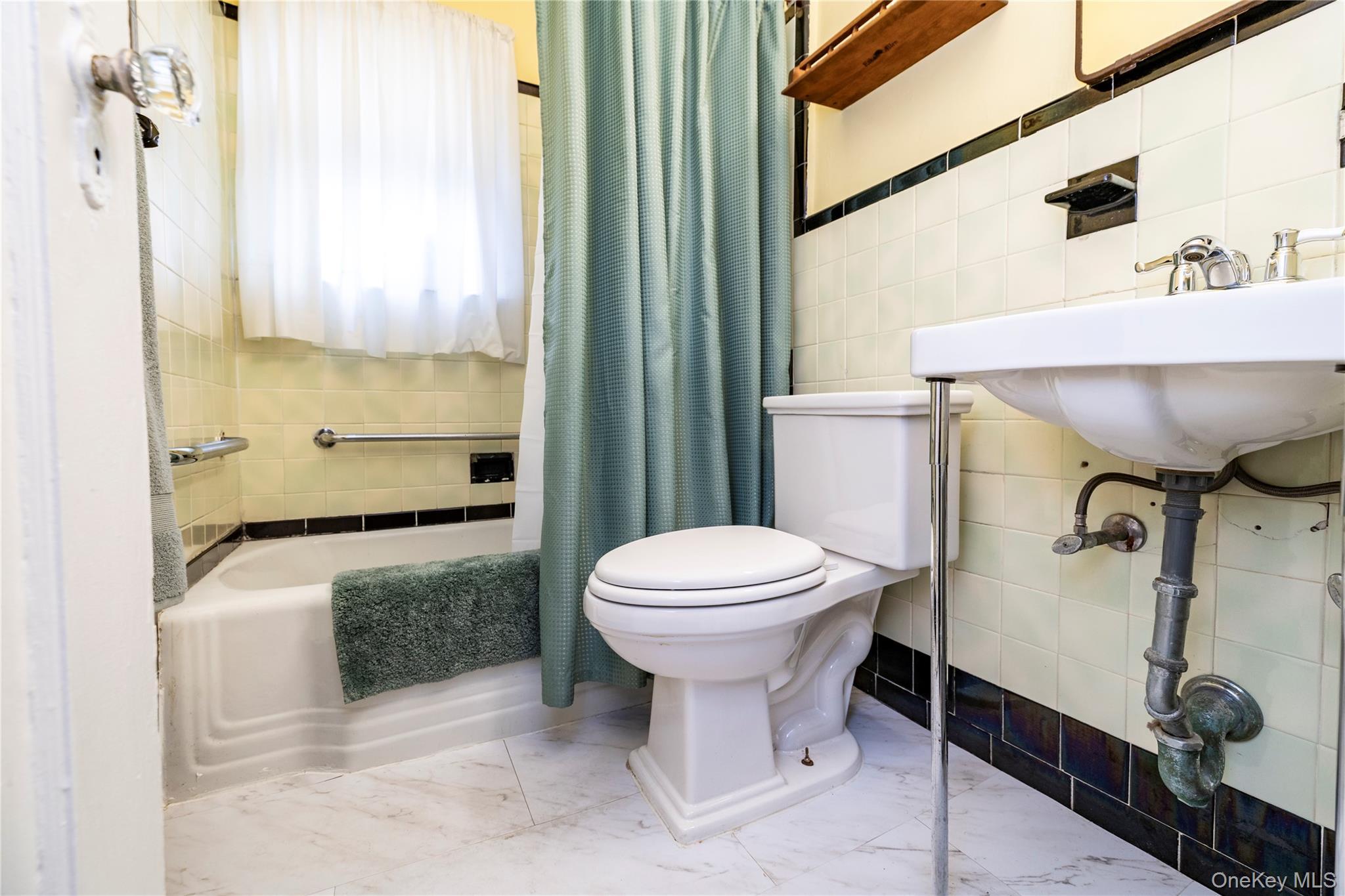 Single Family 141st Queens, NY 11436, MLS-961851-21