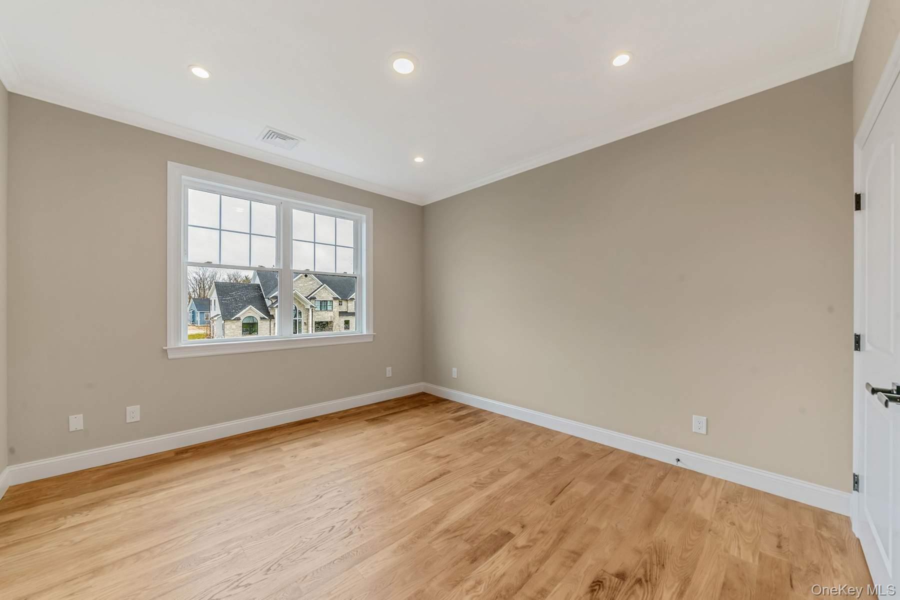 Single Family Pond Path Suffolk County, NY 11733, MLS-961862-33