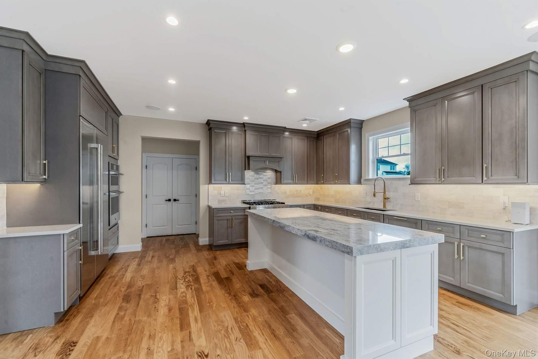 Single Family Pond Path Suffolk County, NY 11733, MLS-961862-8