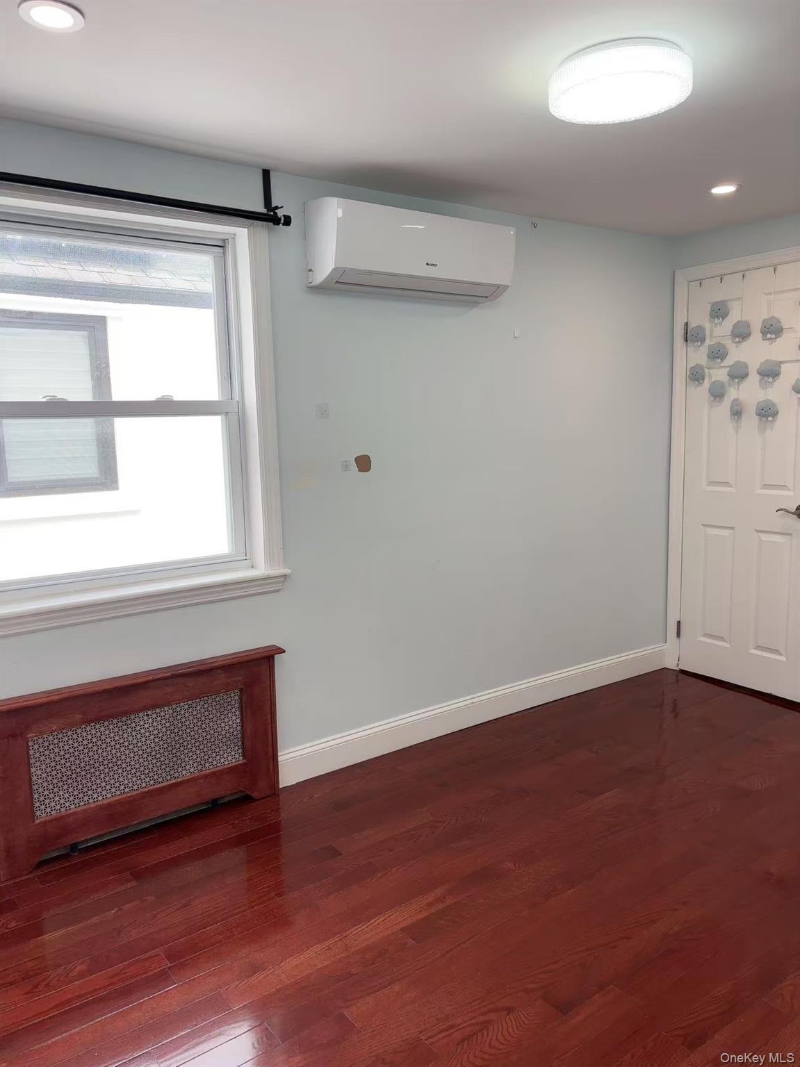 Single Family 193rd  Queens, NY 11366, MLS-961893-12