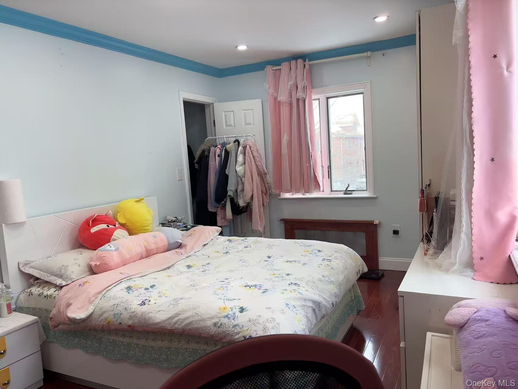 Single Family 193rd  Queens, NY 11366, MLS-961893-15