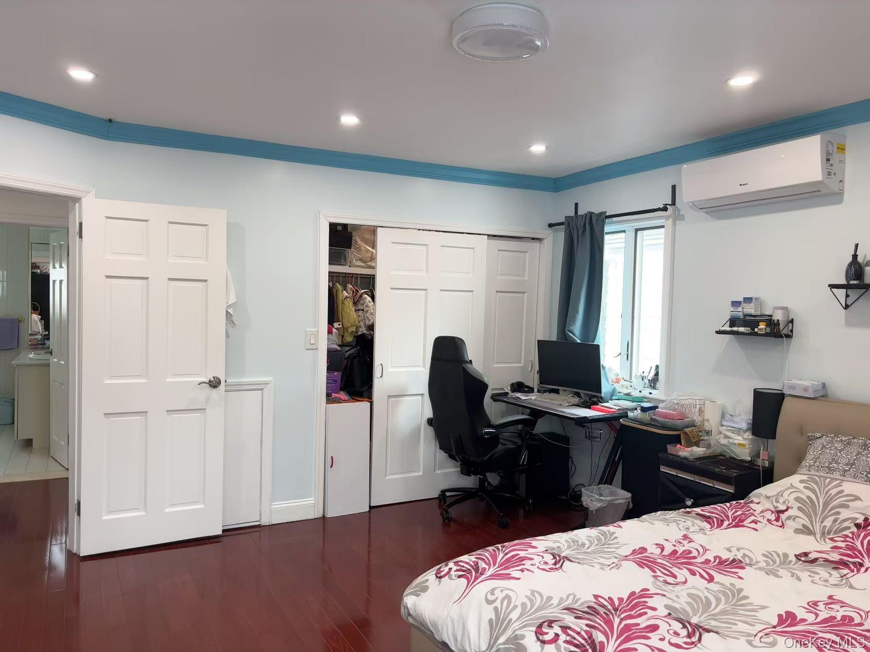 Single Family 193rd  Queens, NY 11366, MLS-961893-8