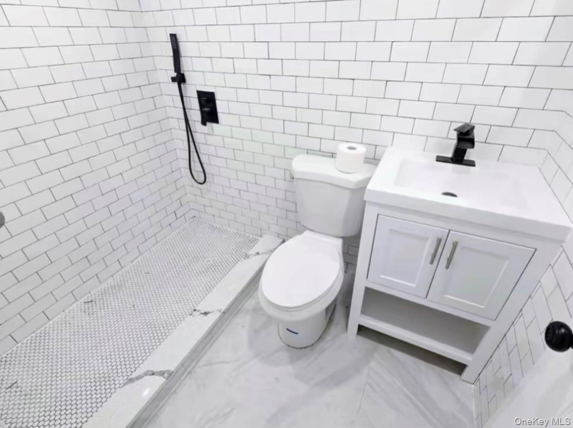 Single Family Springfield  Queens, NY 11413, MLS-961916-12